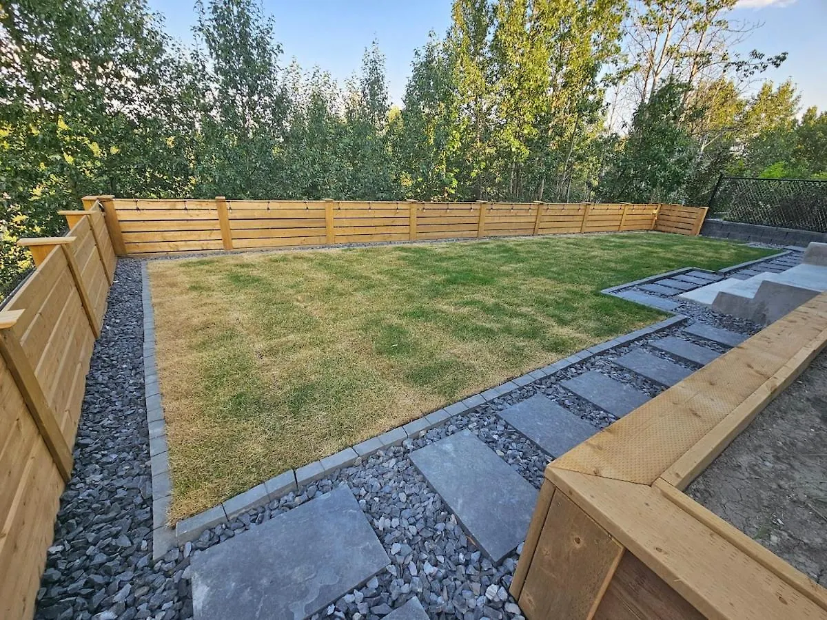 Holiday home New Modern Suite In Calgary Nw
